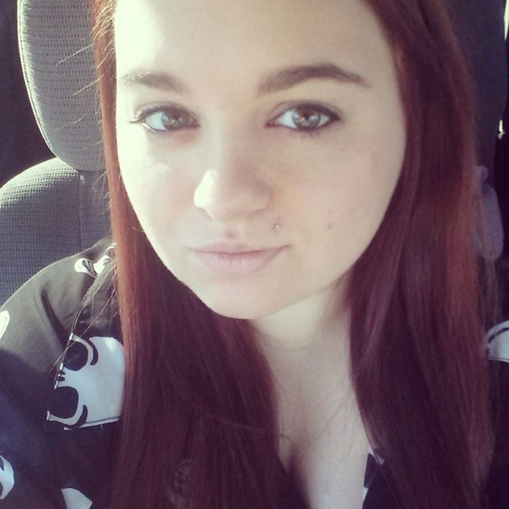 Meet your Posher, Courtney